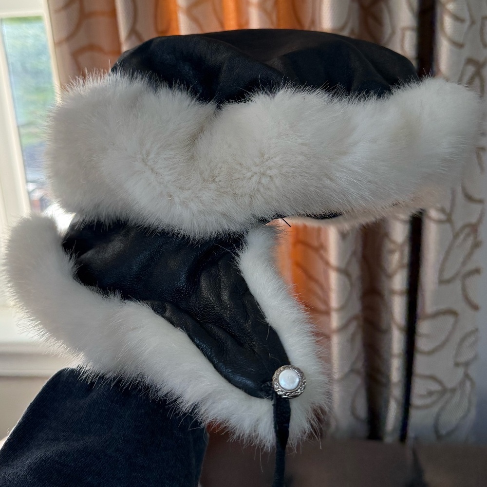 Vintage Trapper Hat with White Fur Trim
